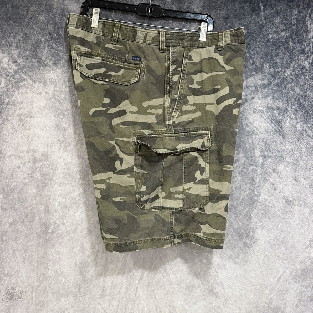 IZOD Men’s Cargo Shorts Size 42 Green Camo Camouflage 100% Cotton Utility